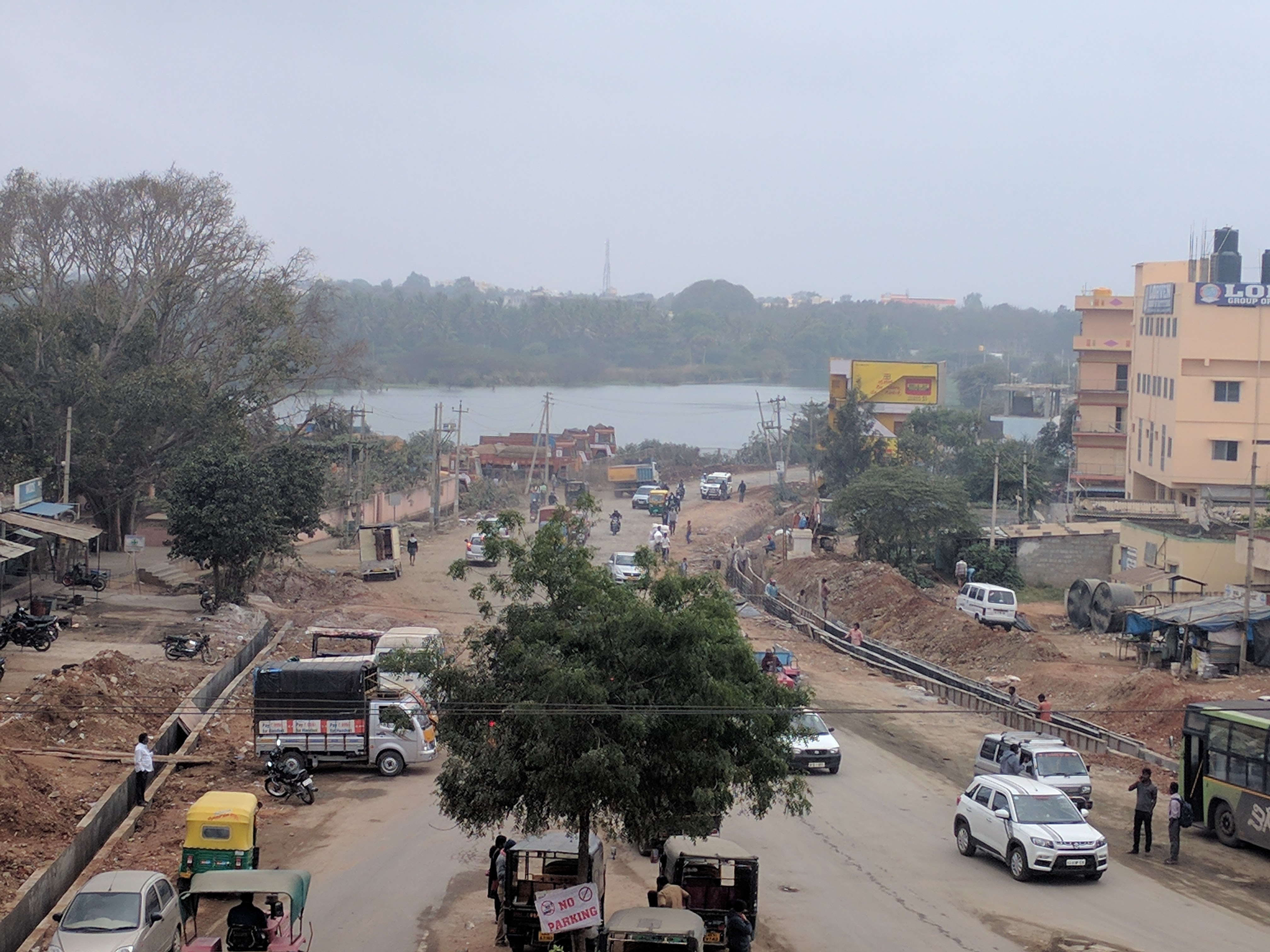 I believe this is Kammasandra Lake.