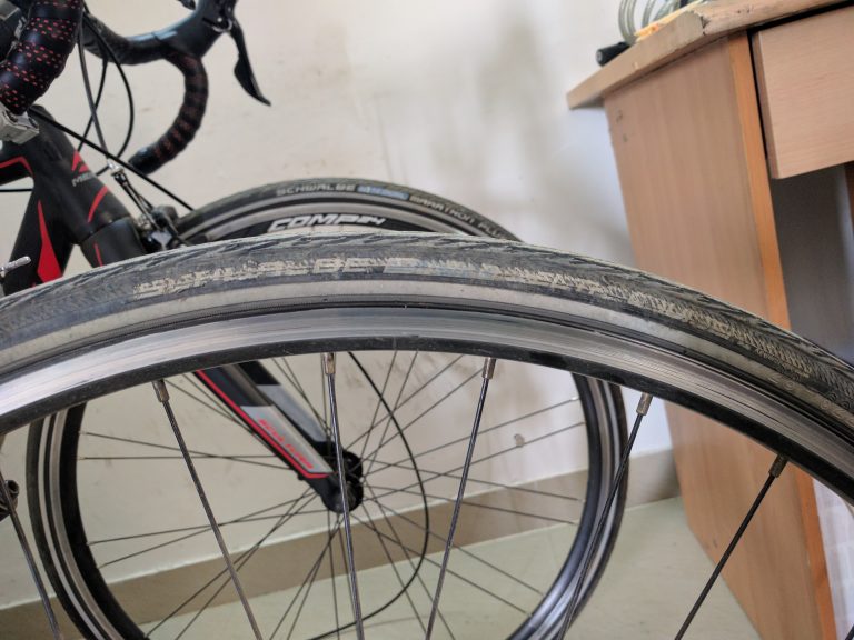 In case you cant read the text, it says (or used to say) Schwalbe Delta Cruiser. In the background, Marathon Plus on my road bike is clearly visible.