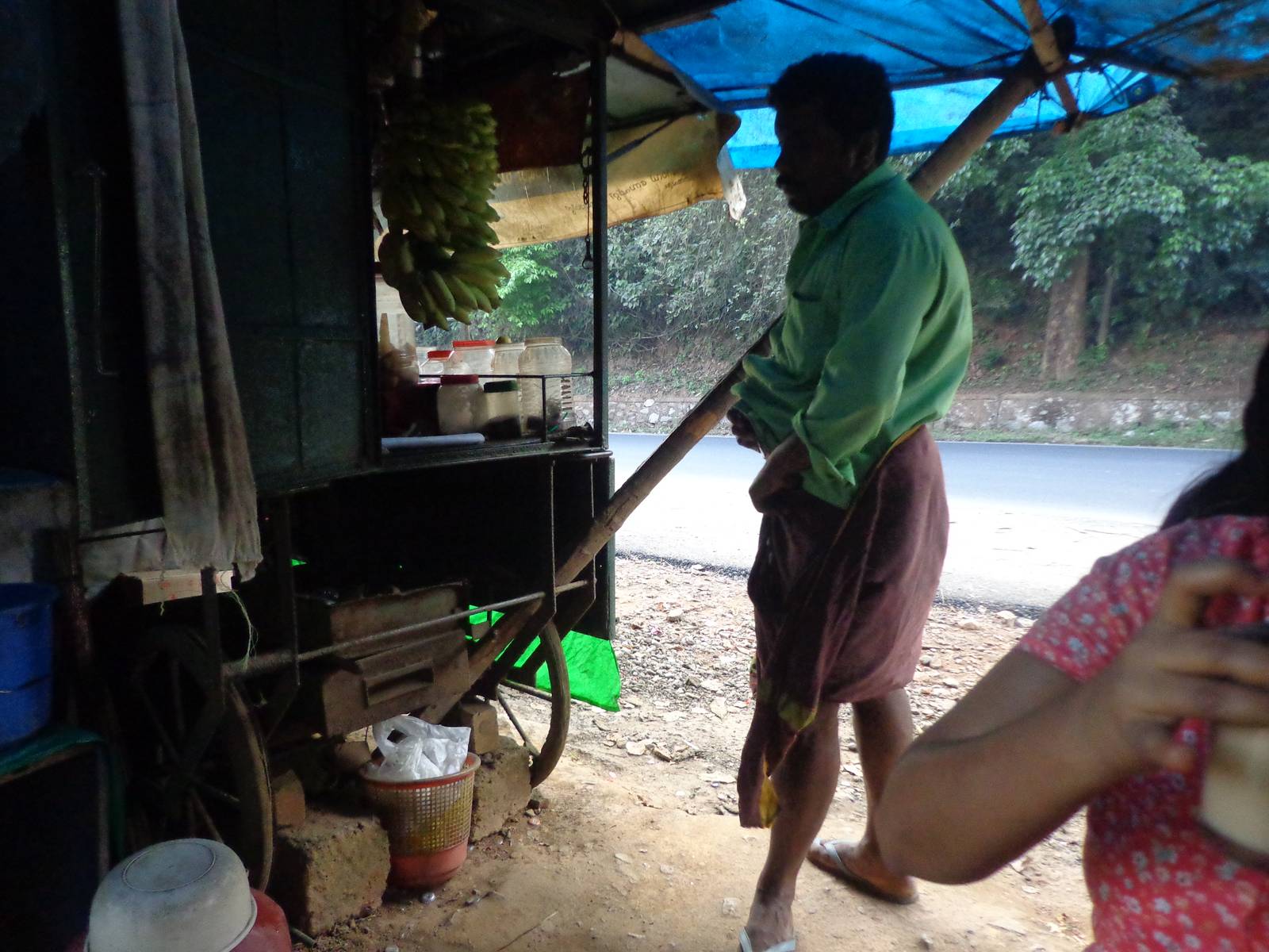 This is the first tea stall after crossing Wayanad District border into Kozhikode.