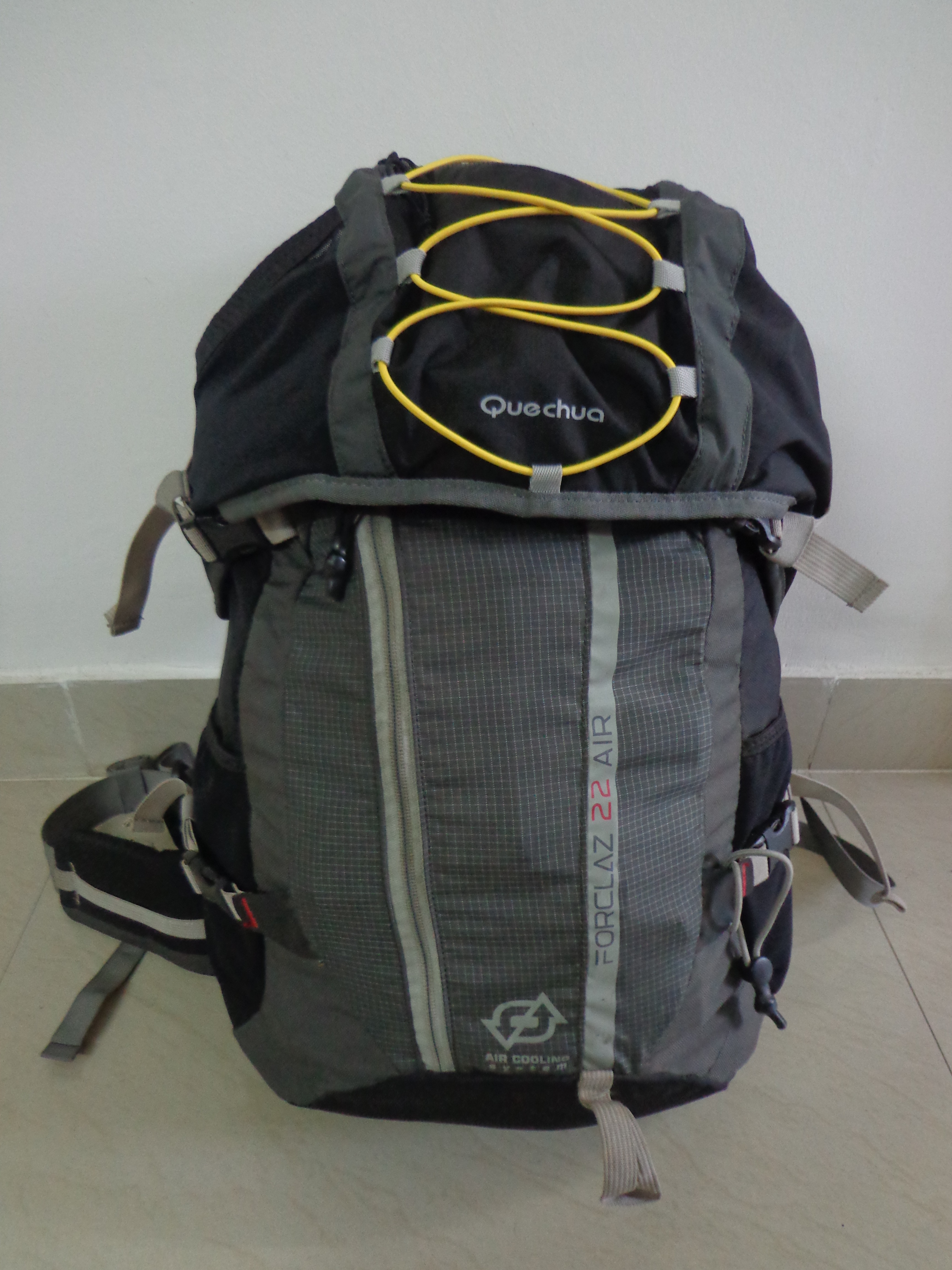 Quechua for the win! 22 l Forclaz and a 5 l Arpaez strapped to it. The entire assembly weighs less than 7 kgs.