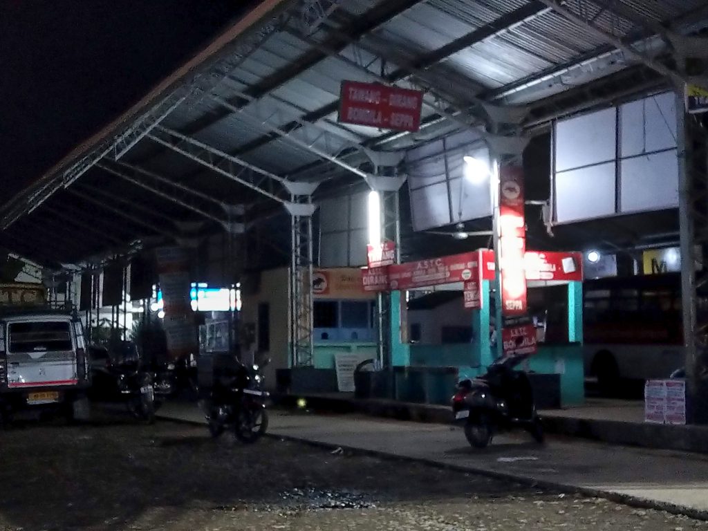 I took this image at around 5:00 pm. During winter season, sunset at Tezpur occurs at 4:00 pm.