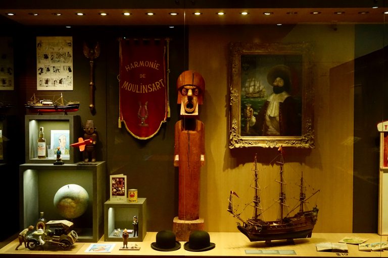 This is the museum of oddities. Models and paraphernalia found in the albums.