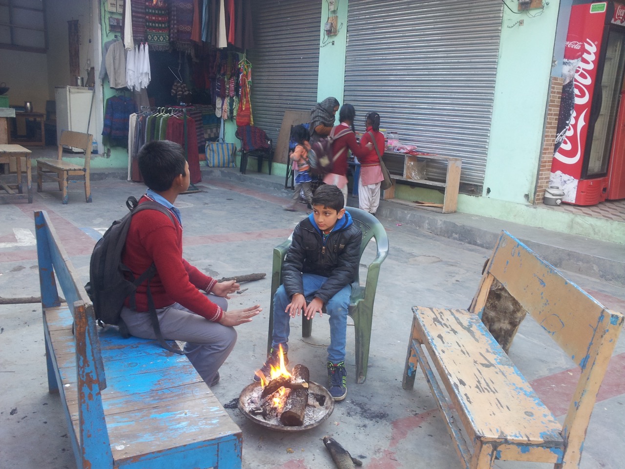 That boy in the middle is Tushar. He studies in 6th standard and is enjoying his three month long vacation. I saw him with his white pet mouse today morning in the shop where I had my breakfast. His parents had named the shop after him.