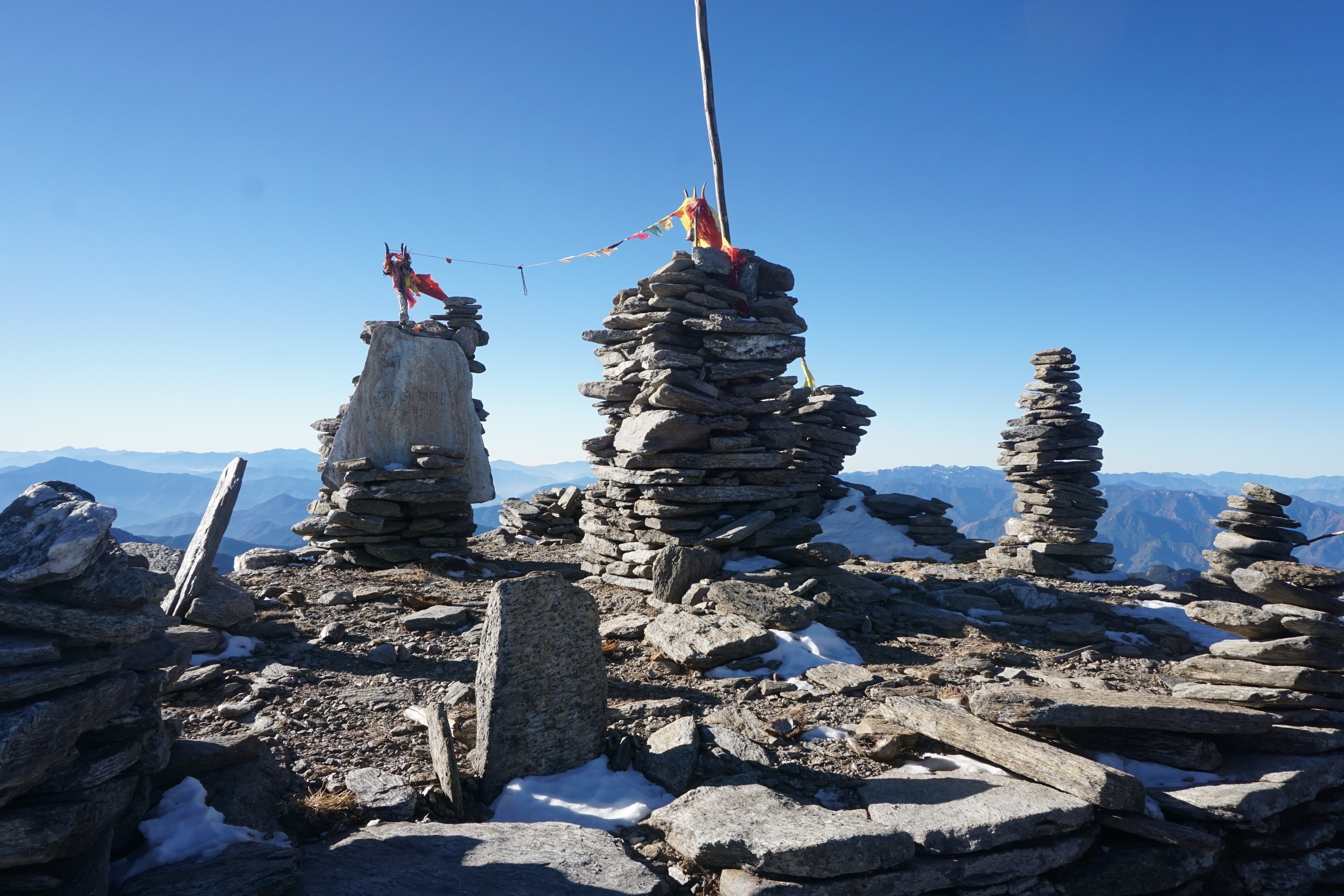 The incomplete Kedarkantha temple.