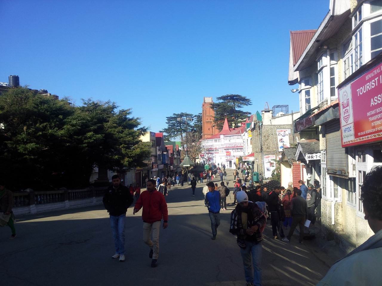 I left Krishna here at the fork of Mall Road and The Ridge Road. On the right hand side is the HPTDC office.