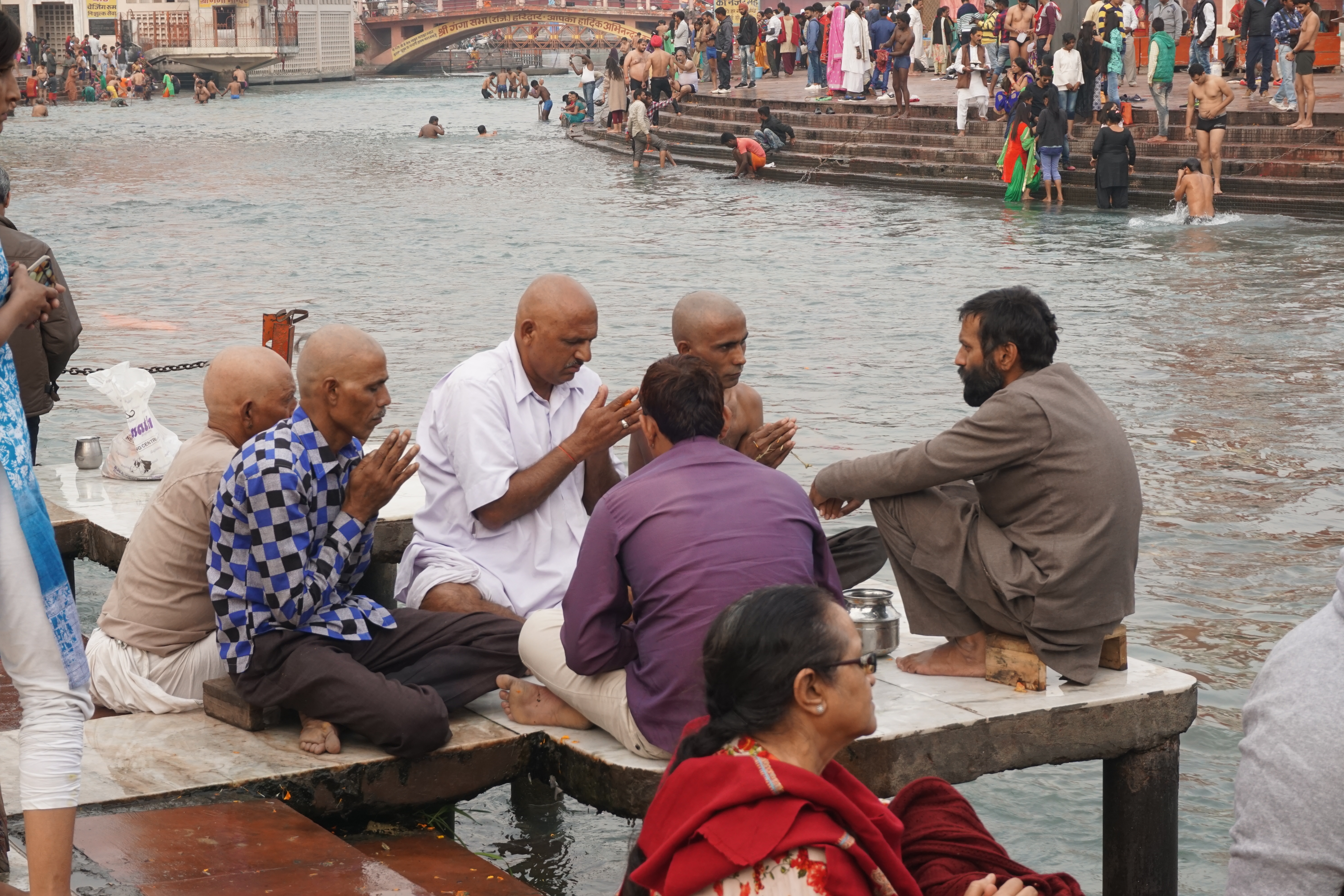 Many Hindus perform the last rites of their deceased relatives at Har-ki-Pauri.