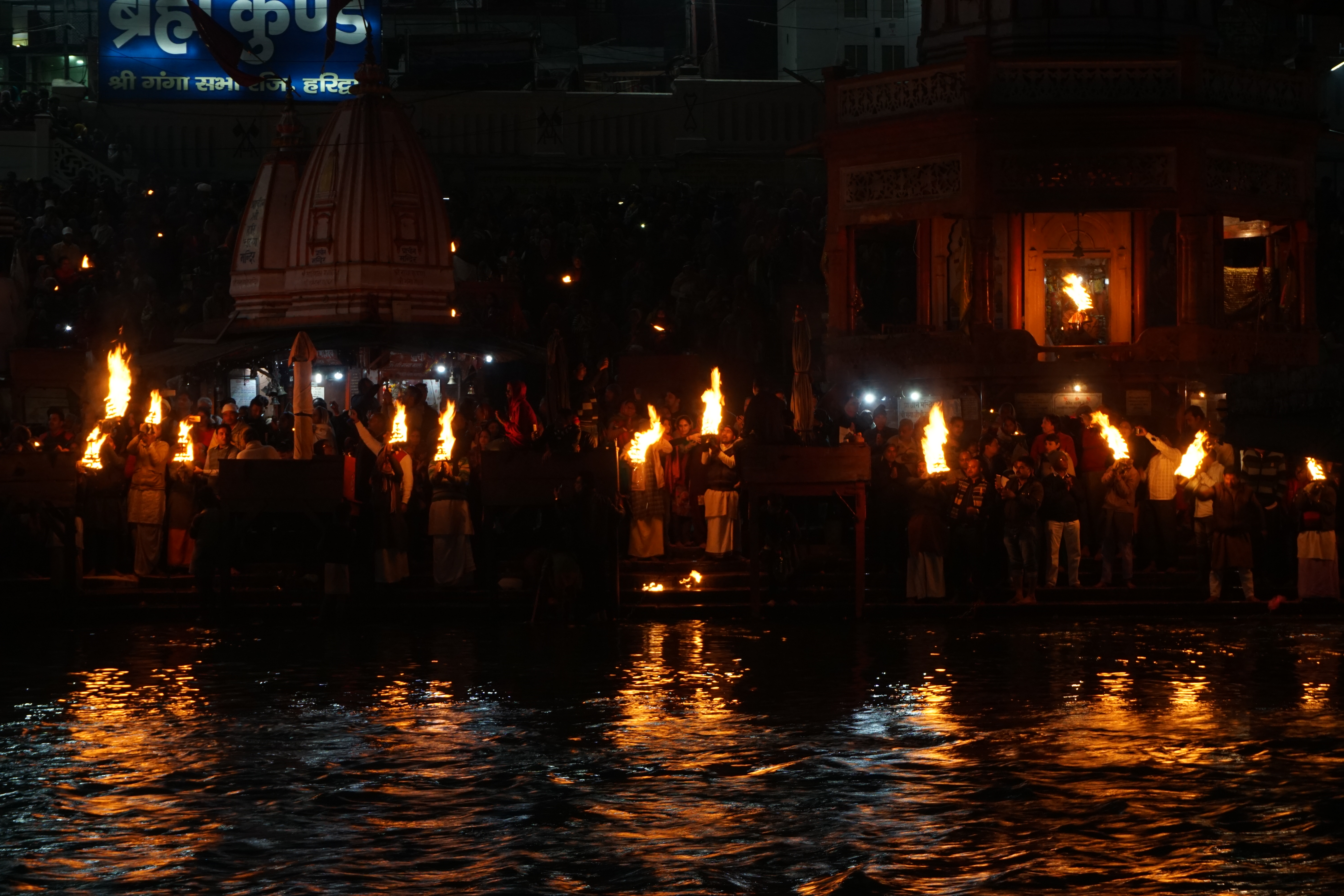 The hour long display of chanting hymns and moving these huge lamps was nothing short of spectacular.