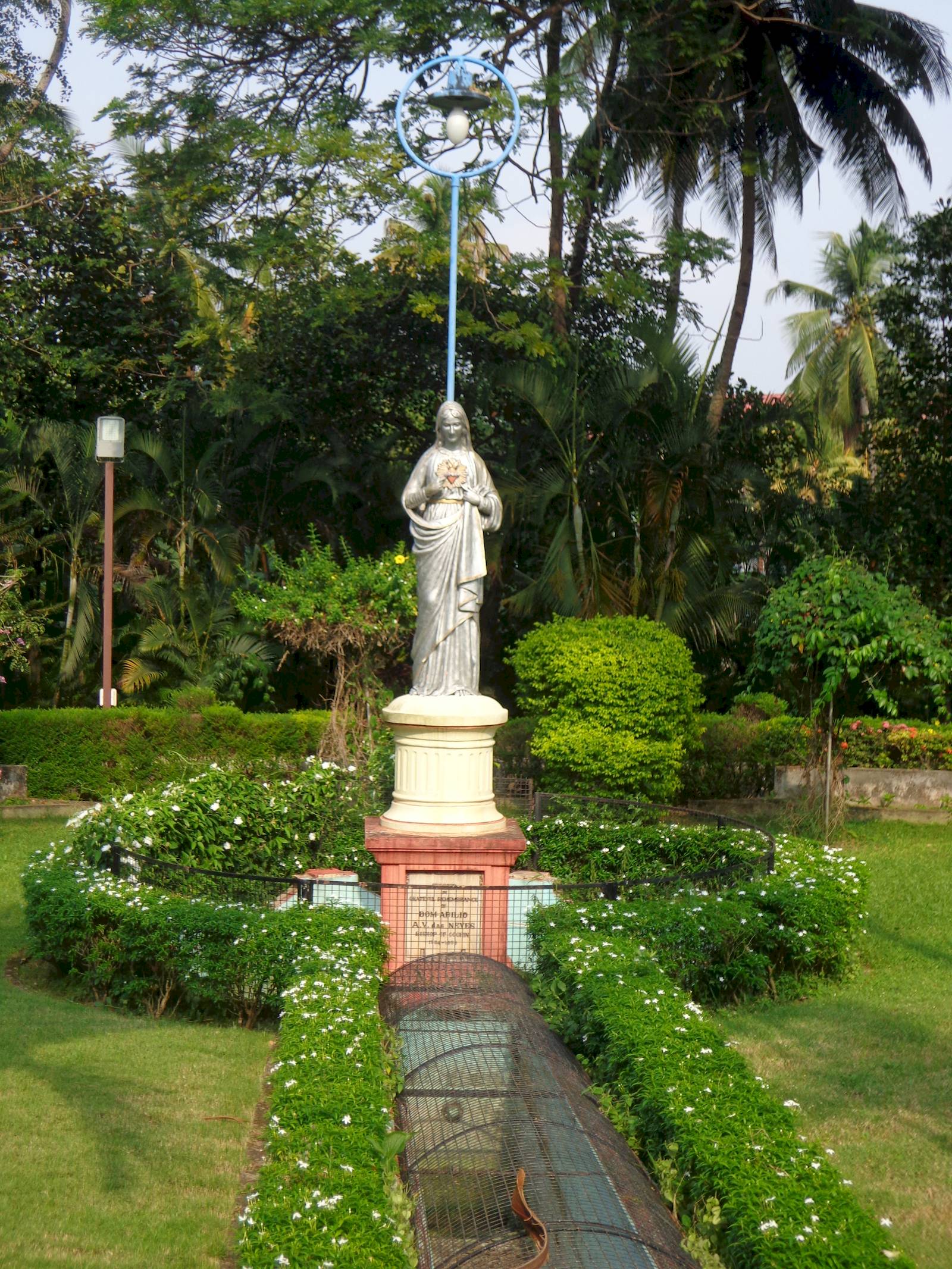 The campus of the museum was also the home to the bishop. Outside his quarters was a beautiful garden.