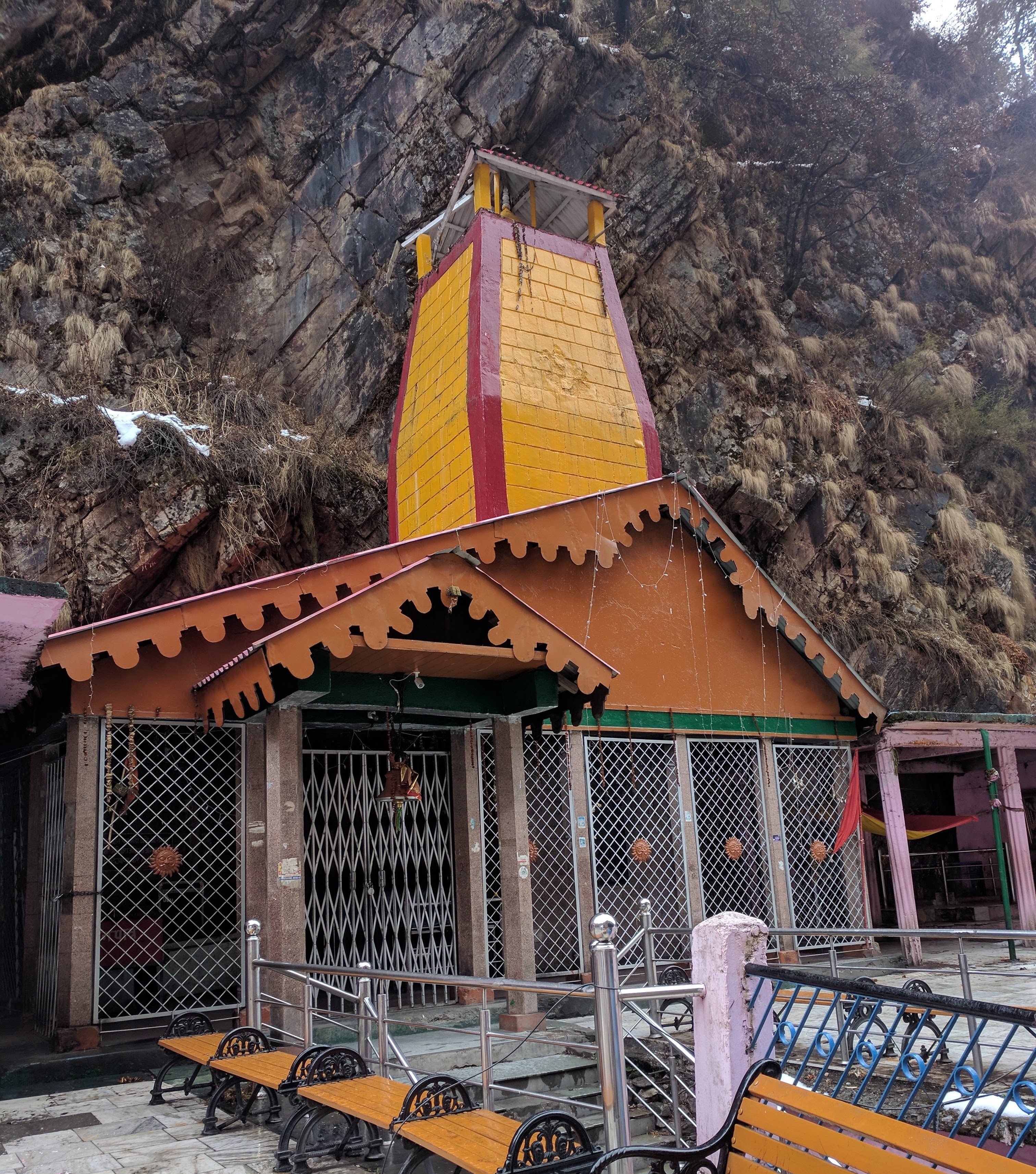 Yamuna temple, up close.