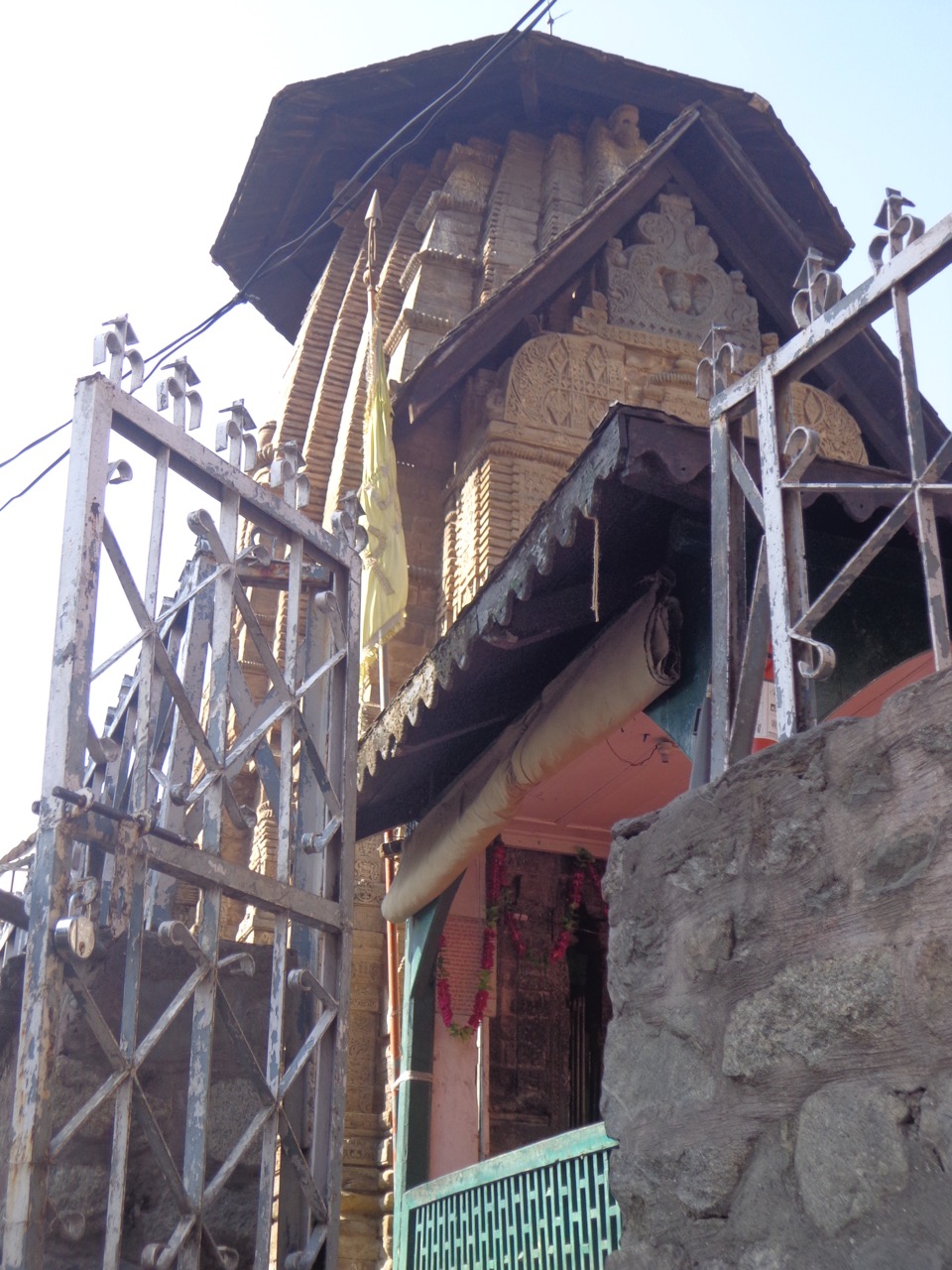 Sri Hari Rai Temple from the road in front of GPO.