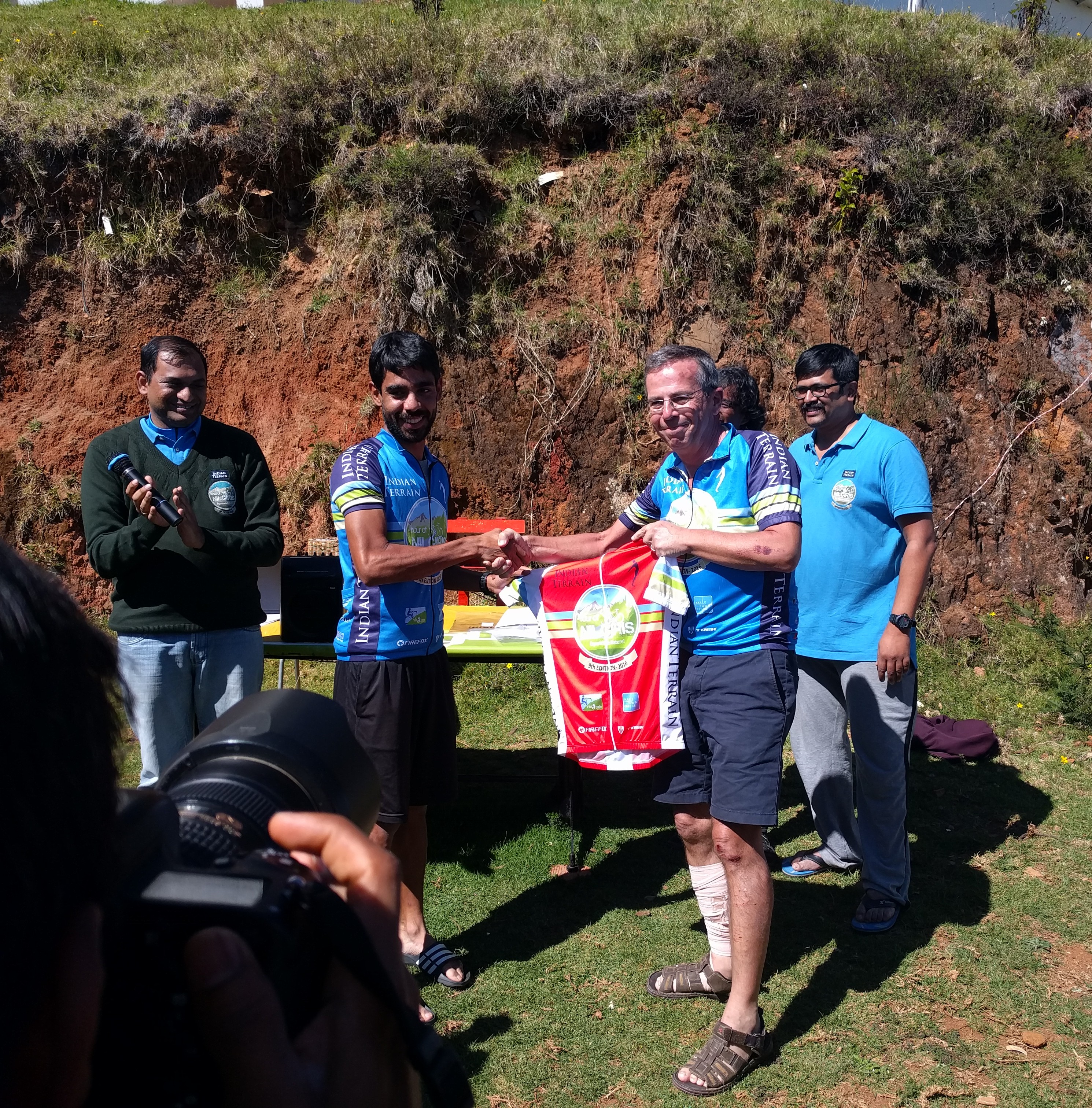 KKR receiving his King of Kalahatty jersey from Michael.