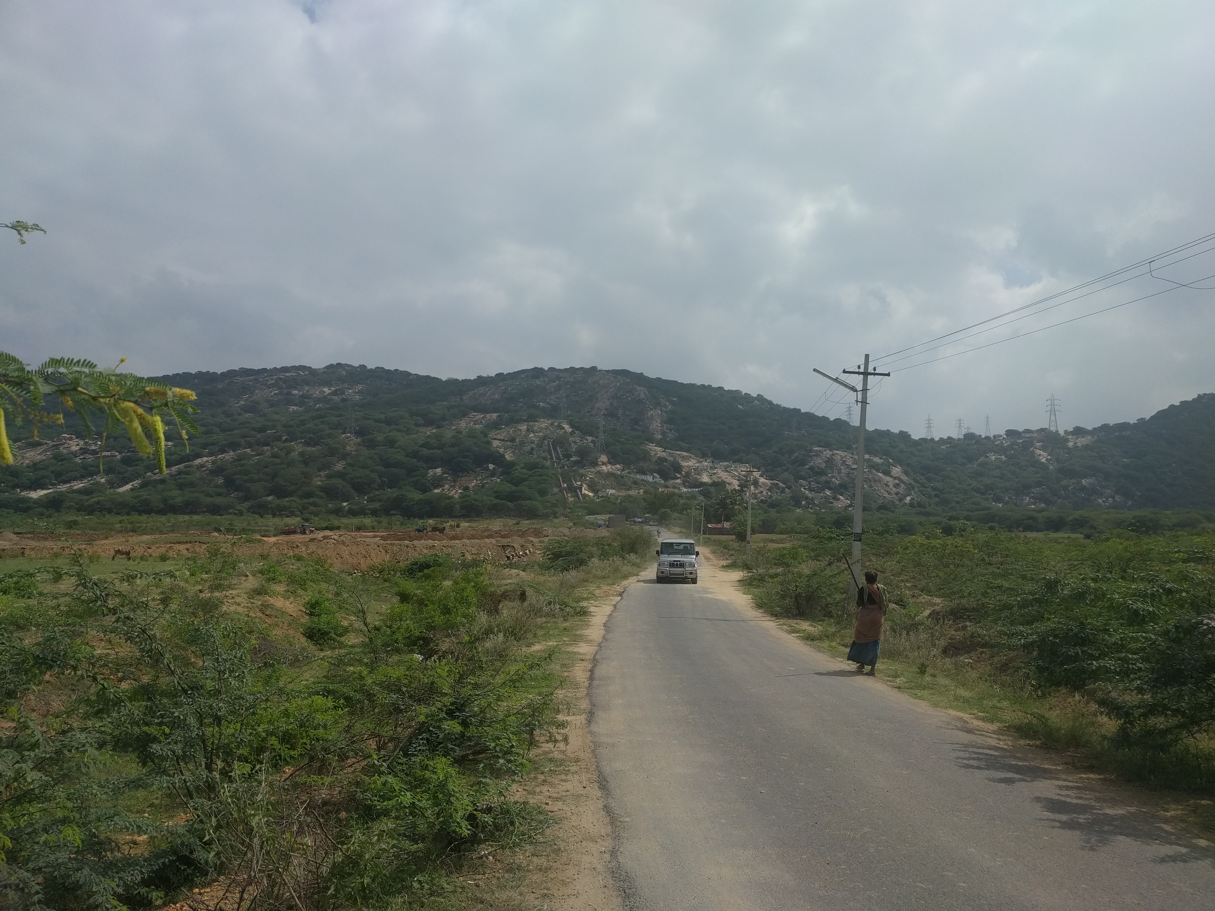 This is the hill that challenged us after the lunch station.