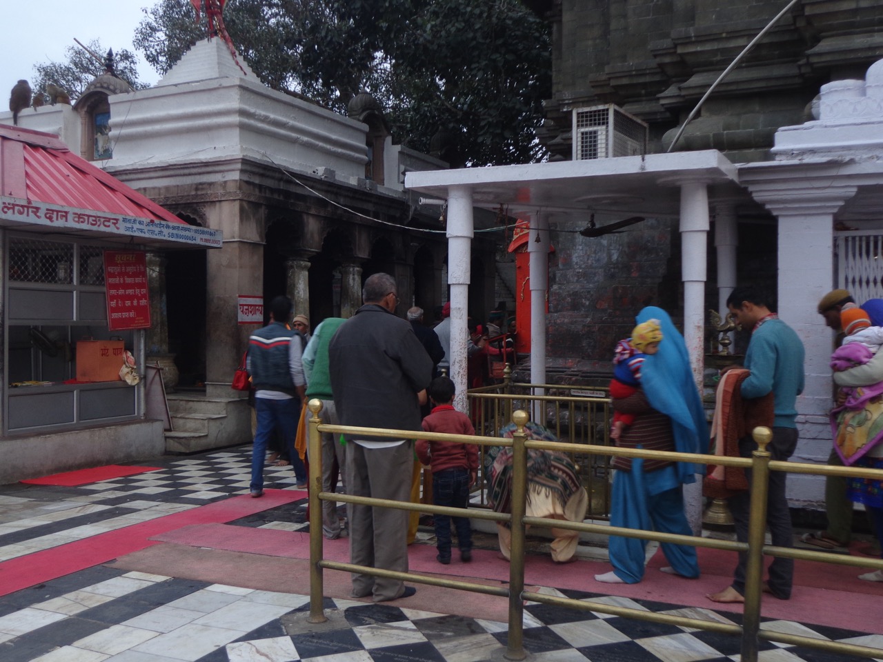 Pilgrims had queued up to collect their offerings.