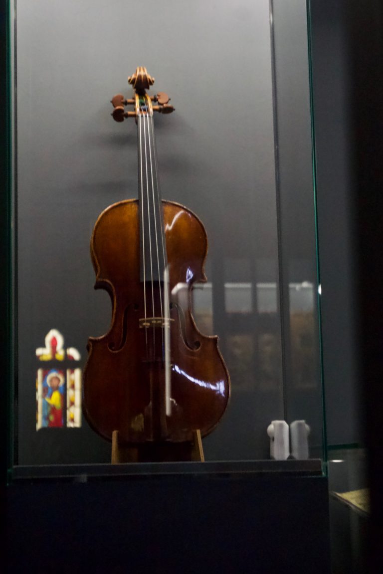 There was a Stradivarius on display. I was unable to link it to an entry in the Wikipedia catalogue.
