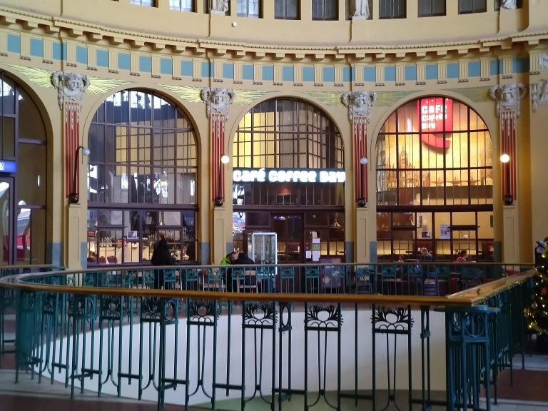 I was surprised to find a CCD in Prague main railway station. Being an Indian, it made me very happy.