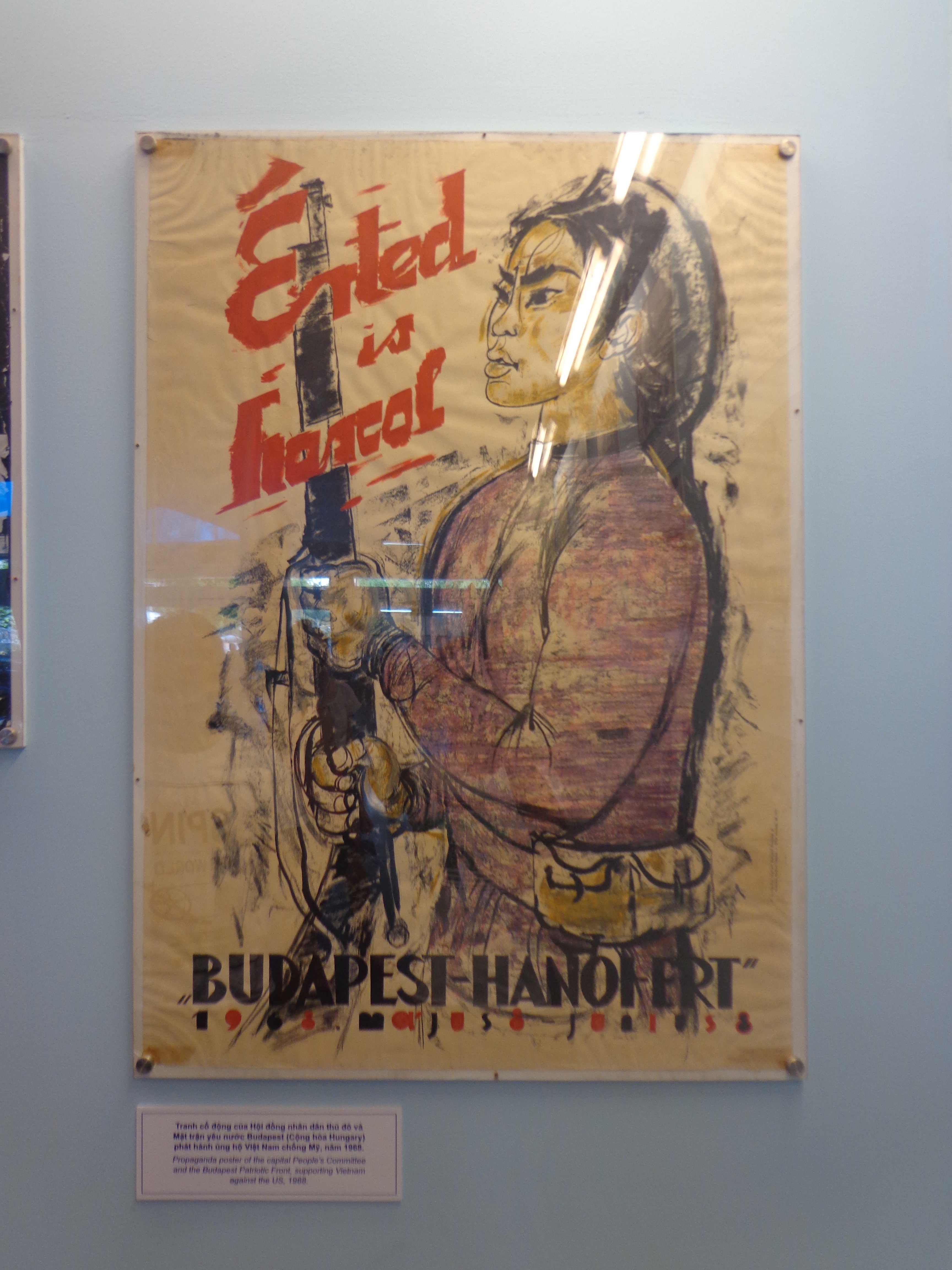 Hungarian poster supporting the Vietnamese people.
